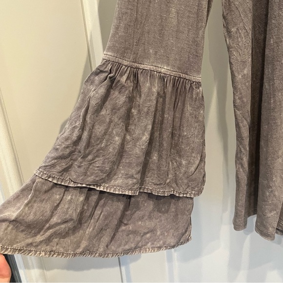 Umgee Women’s Gray Bell Sleeve Linen Blend Top Sz XXL - Picture 4 of 5